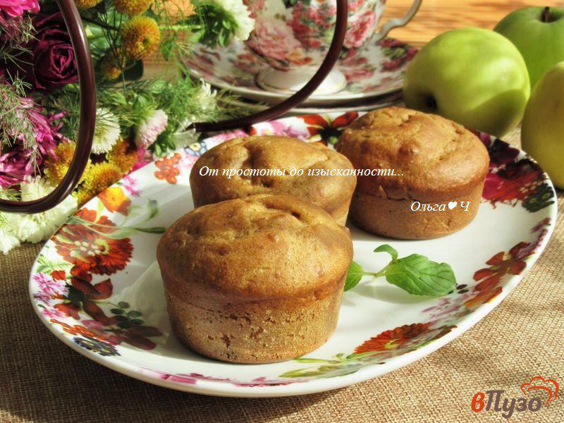 Фото приготовление рецепта: Английские яблочные кексы шаг №7