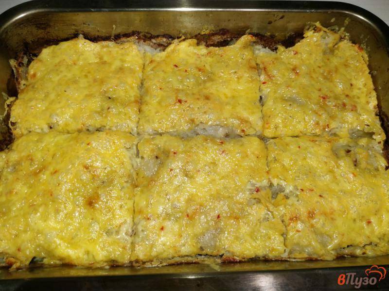 Фото приготовление рецепта: Хек с картофелем под сырной корочкой шаг №11