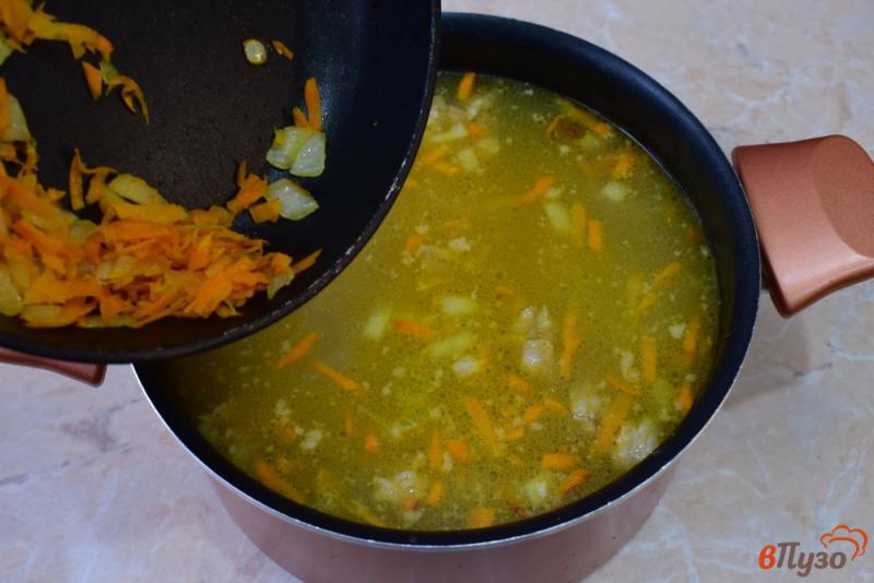 Фото приготовление рецепта: Мясной суп с  чечевицей шаг №3