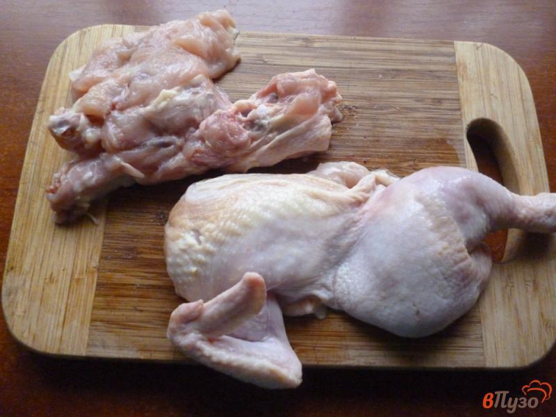 Фото приготовление рецепта: Куриный бульон с домашней лапшей шаг №1