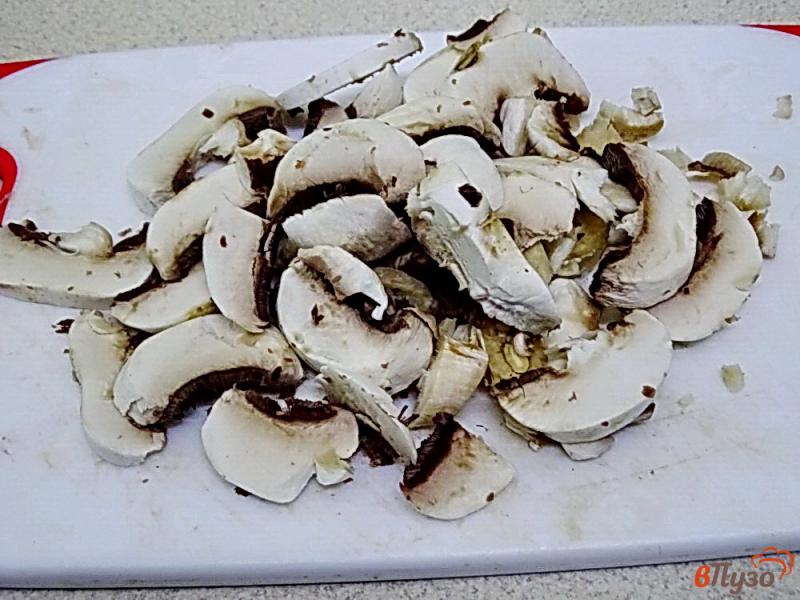 Фото приготовление рецепта: Бефстроганов из свинины с грибами шаг №5