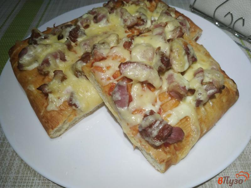 Фото приготовление рецепта: Пицца с копченными ребрышками шаг №9