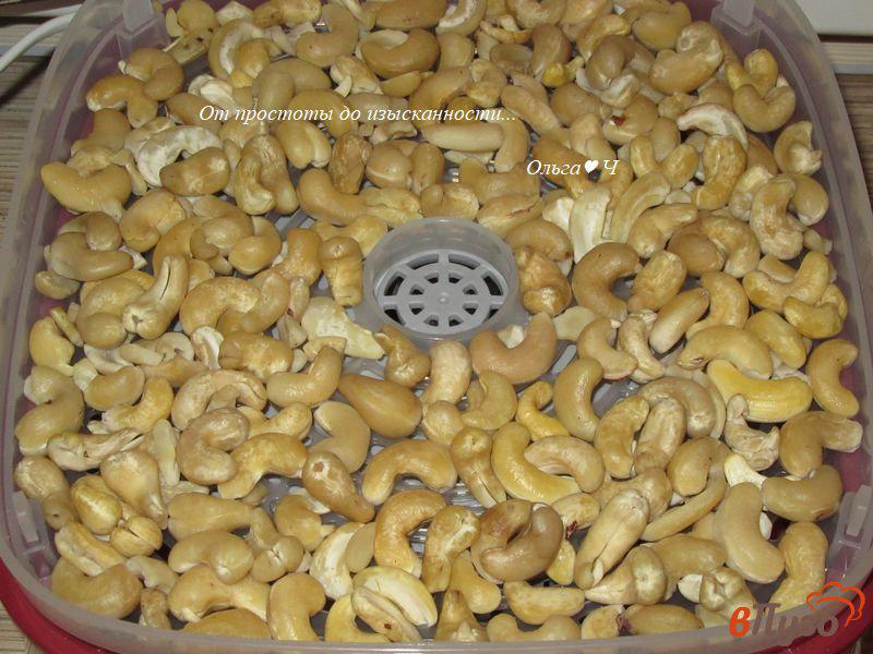 Фото приготовление рецепта: Сушка миндаля и других орехов шаг №4