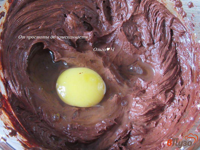 Фото приготовление рецепта: Пушистый шоколадный торт с маскарпоне шаг №2