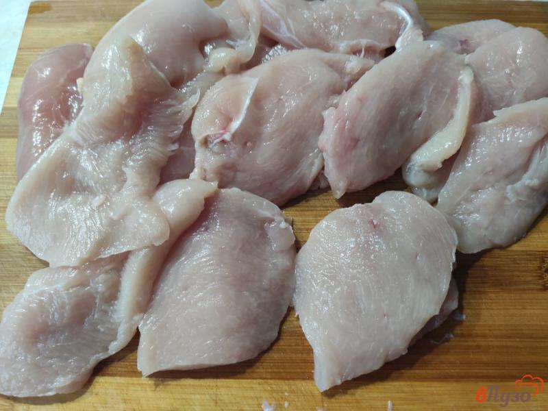 Фото приготовление рецепта: Куриные отбивные в кляре шаг №1