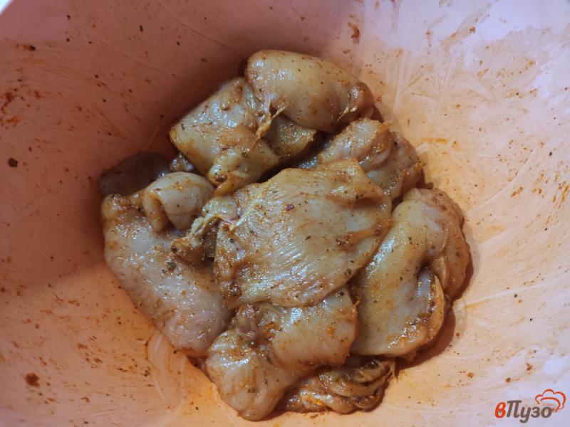 Фото приготовление рецепта: Куриные отбивные в кляре шаг №3