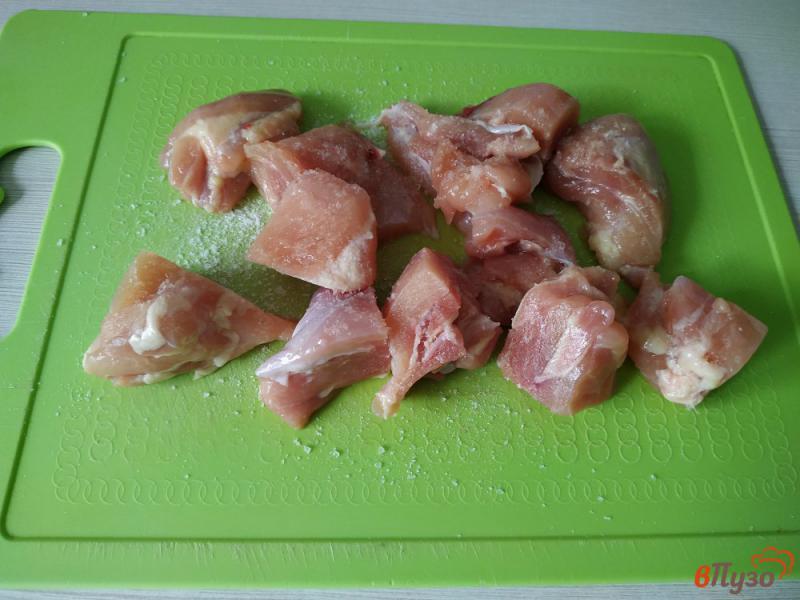 Фото приготовление рецепта: Булгур с курицей и спаржевой фасолью шаг №2