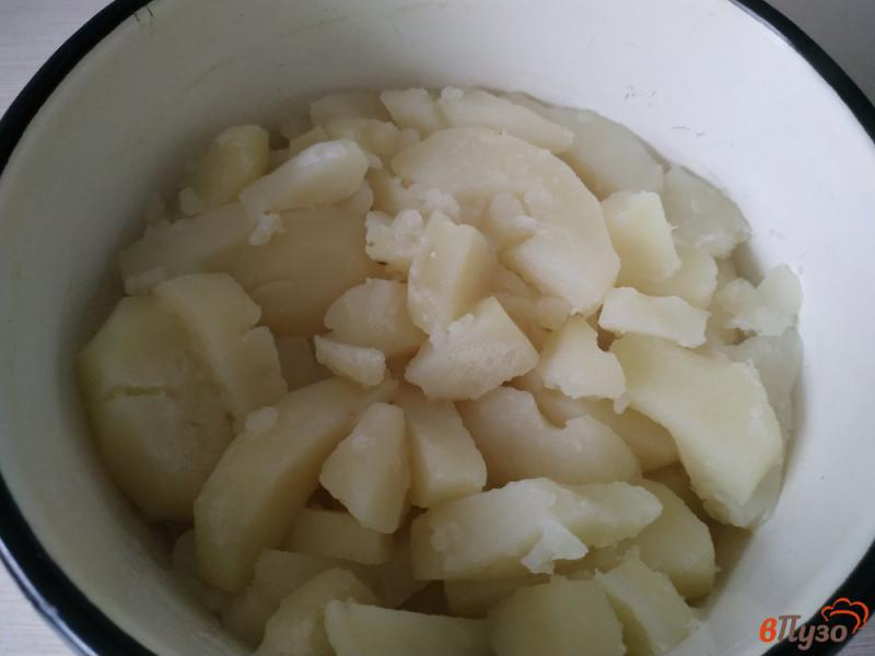 Фото приготовление рецепта: Картофельное пюре с яйцом и укропом шаг №3