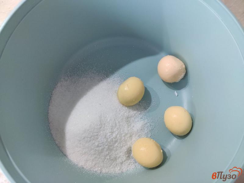 Фото приготовление рецепта: Печенье на варёных желтках и сметане шаг №1
