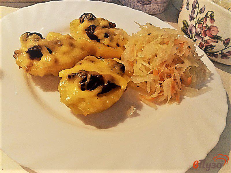 Фото приготовление рецепта: Запечённый фаршированный картофель с охотничьими колбасками шаг №10