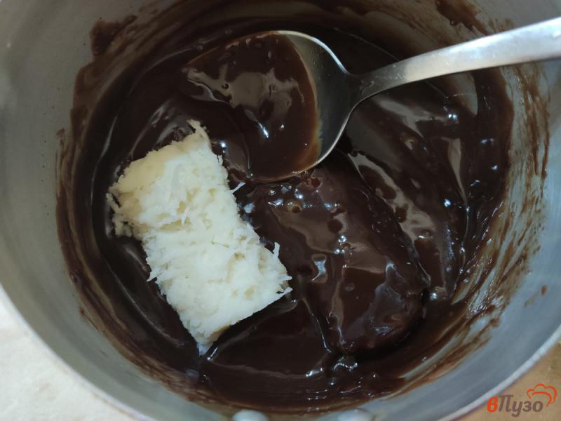 Фото приготовление рецепта: Кокосовые конфеты в шоколаде шаг №9