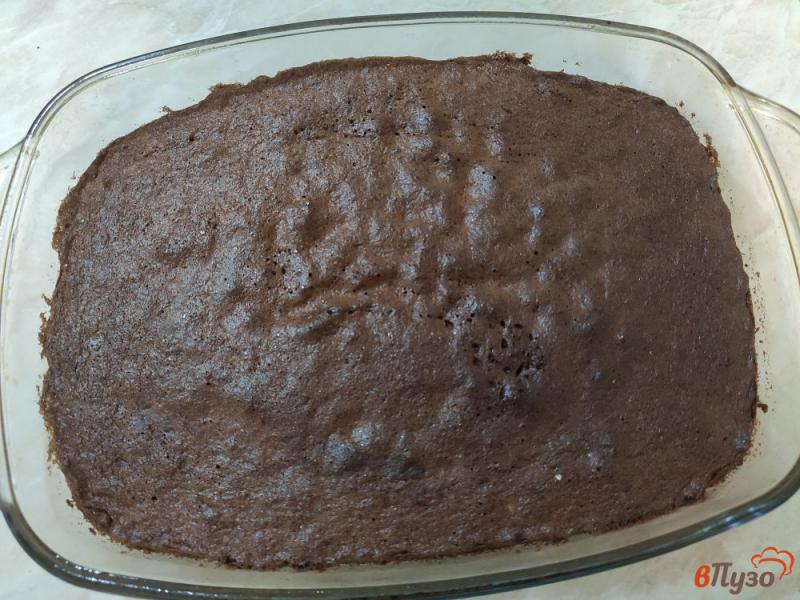 Фото приготовление рецепта: Шоколадный пирог с заварным кремом шаг №5