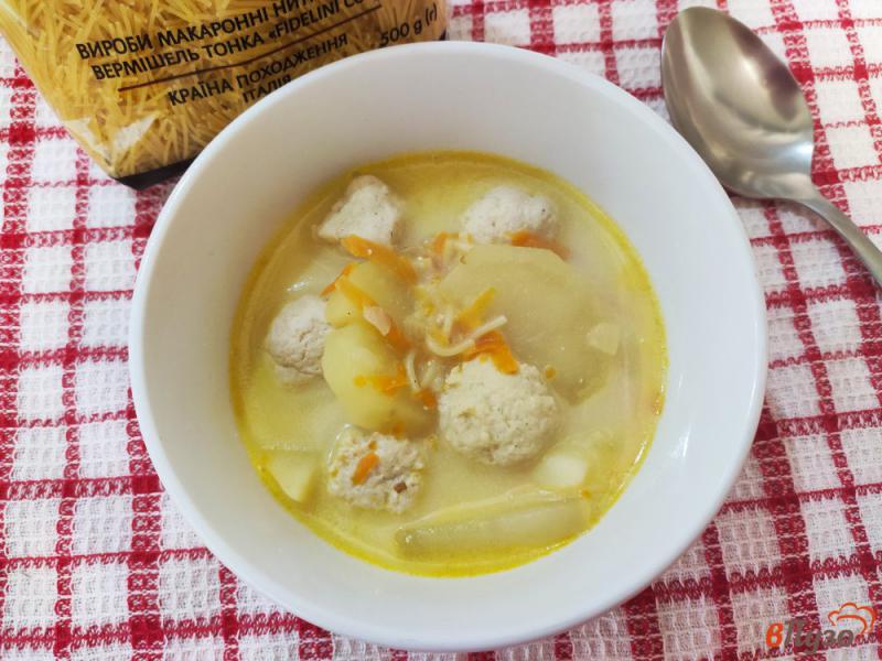 Фото приготовление рецепта: Суп с плавленными сырками и вермишелью шаг №11