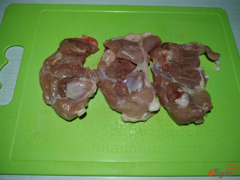 Фото приготовление рецепта: Куриные рулетики с грибами шаг №3