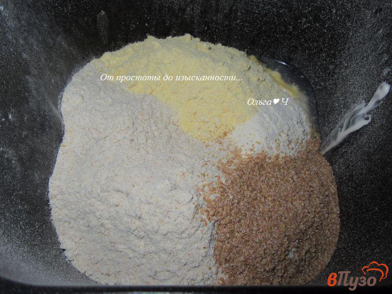 Фото приготовление рецепта: Сметанный цельнозерновой хлеб с семенами льна шаг №2