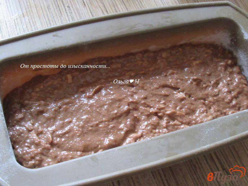 Фото приготовление рецепта: Шоколадно-яблочный кекс шаг №7