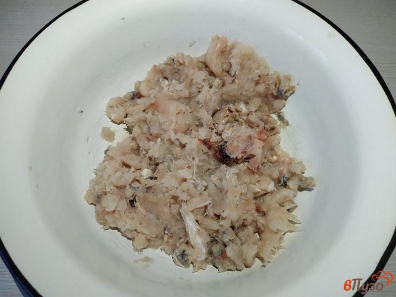 Фото приготовление рецепта: Фаршированный перец рисом с рыбой шаг №4