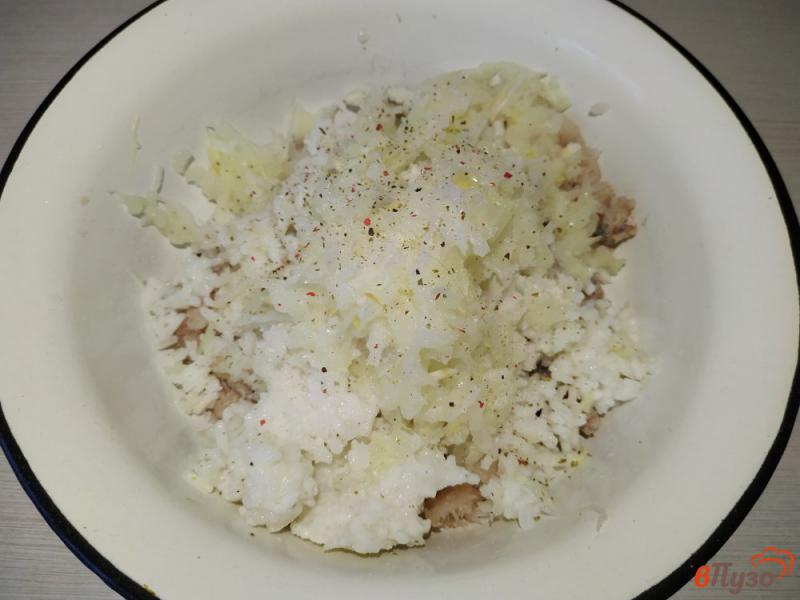 Фото приготовление рецепта: Фаршированный перец рисом с рыбой шаг №6