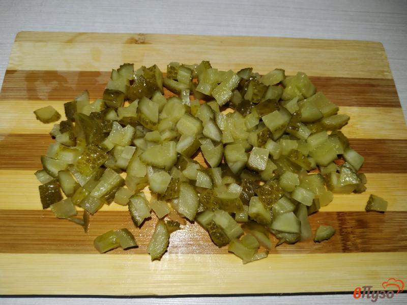 Фото приготовление рецепта: Винегрет со сметаной и зелёным луком шаг №3