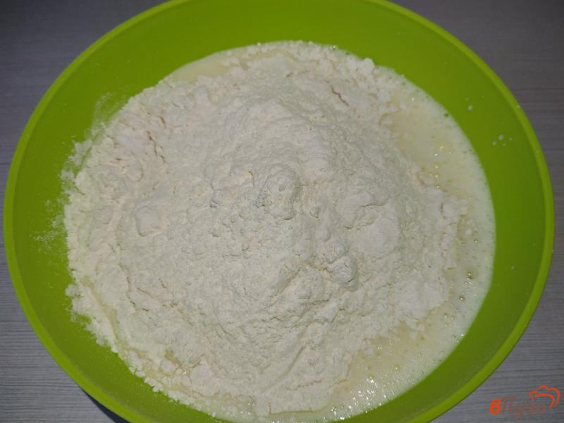 Фото приготовление рецепта: Блинчики с красной икрой и сливочным сыром шаг №3
