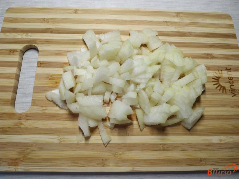 Фото приготовление рецепта: Солянка с сырокопчеными колбасками шаг №3