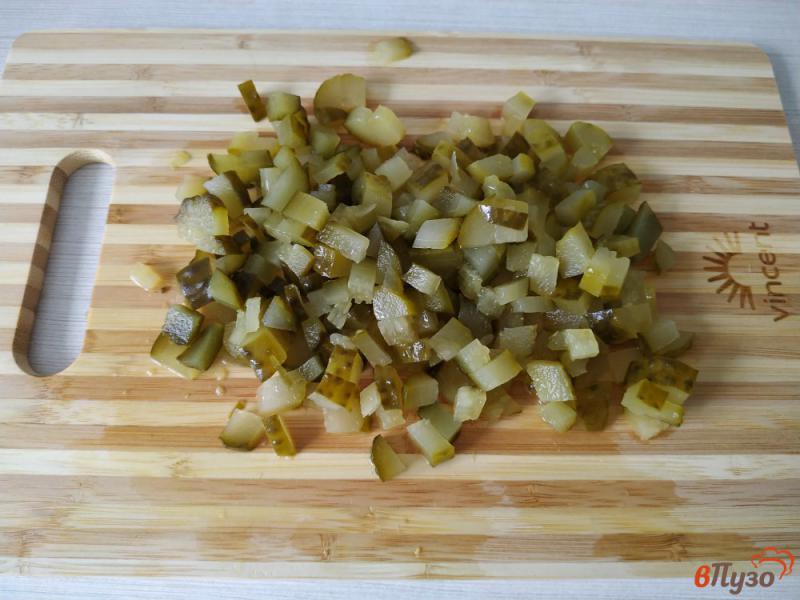 Фото приготовление рецепта: Солянка с сырокопчеными колбасками шаг №5