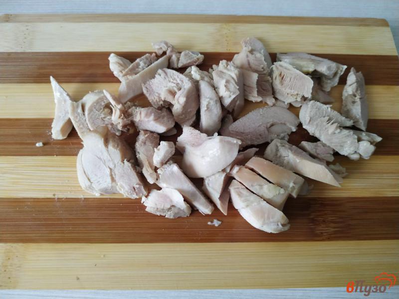 Фото приготовление рецепта: Фритата с курицей и грибами шаг №2
