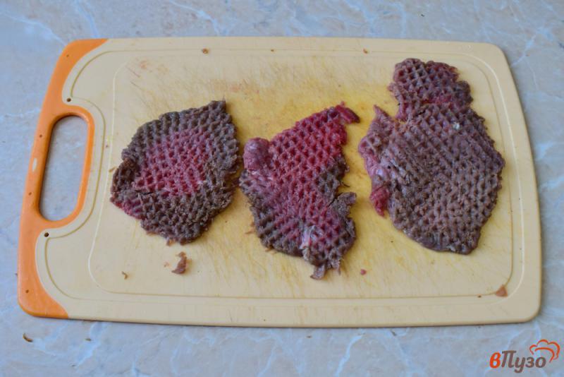 Фото приготовление рецепта: Отбивные из мяса дичи в кляре шаг №1
