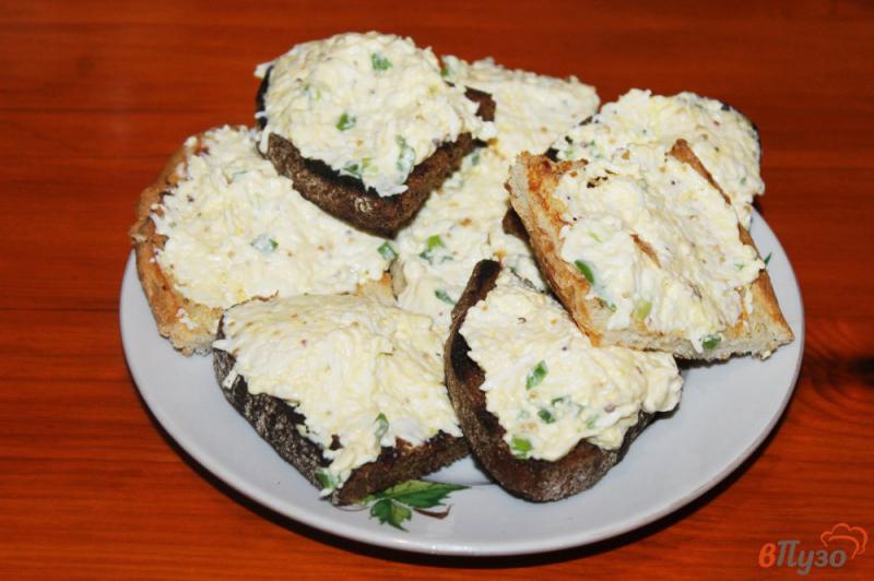 Фото приготовление рецепта: Яично - сырная закуска с французской горчицей шаг №5