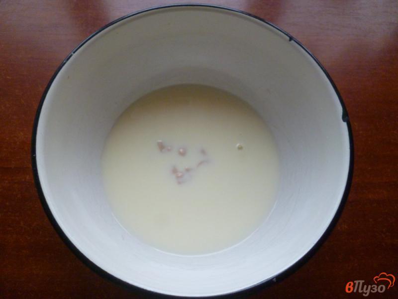 Фото приготовление рецепта: Багеты на молоке шаг №1