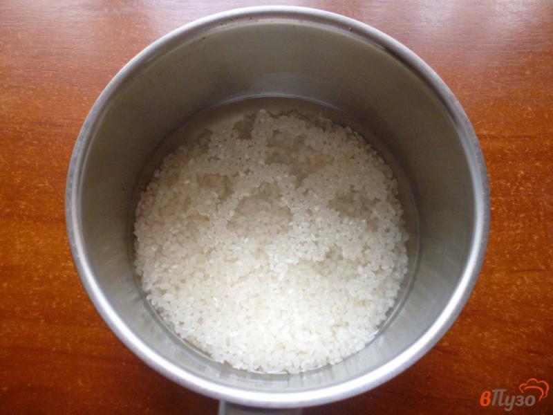 Фото приготовление рецепта: Рис с шампиньонами шаг №1