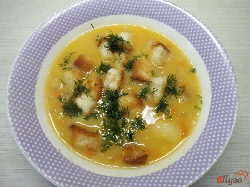 Фото приготовление рецепта: Гороховый суп с грудинкой и гренками шаг №12