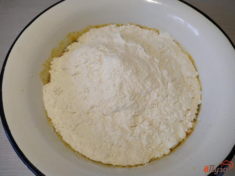 Фото приготовление рецепта: Хлеб с цедрой апельсина шаг №3