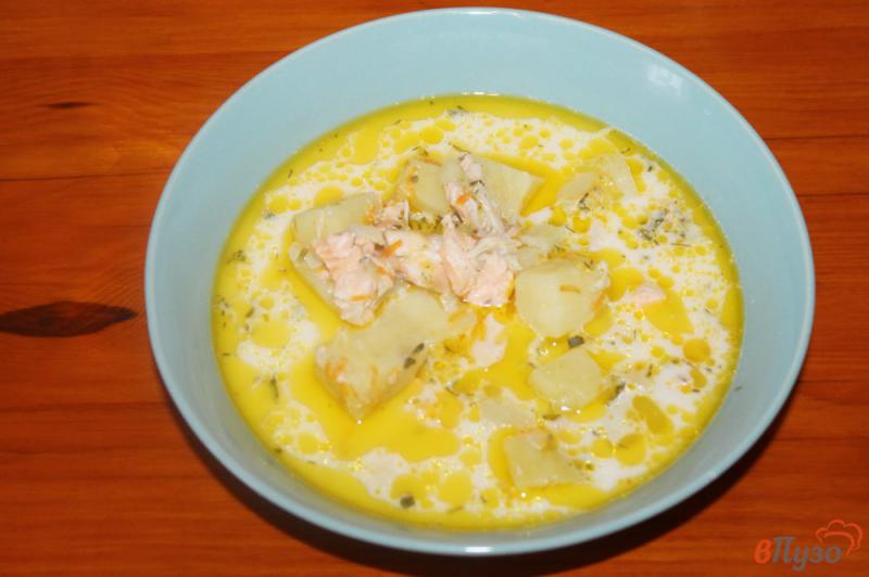 Фото приготовление рецепта: Рыбный суп со сливками шаг №6