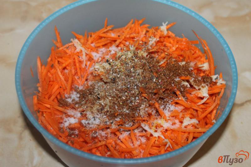 Фото приготовление рецепта: Острая морковь по - корейски шаг №3