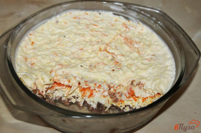 Фото приготовление рецепта: Слоеный рыбный салат шаг №6