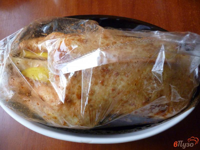 Фото приготовление рецепта: Запеченная утка с айвой шаг №5