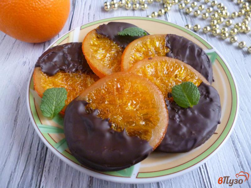 Фото приготовление рецепта: Карамелизированные апельсины в шоколаде шаг №9
