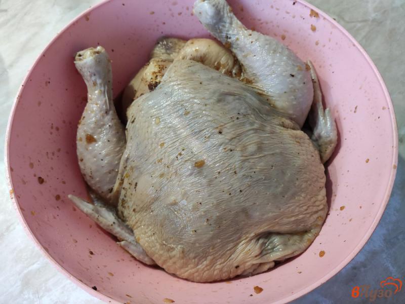 Фото приготовление рецепта: Курица запёченная в соево апельсиновом маринаде шаг №4
