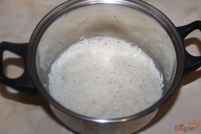 Фото приготовление рецепта: Рис с фаршем и овощами шаг №1