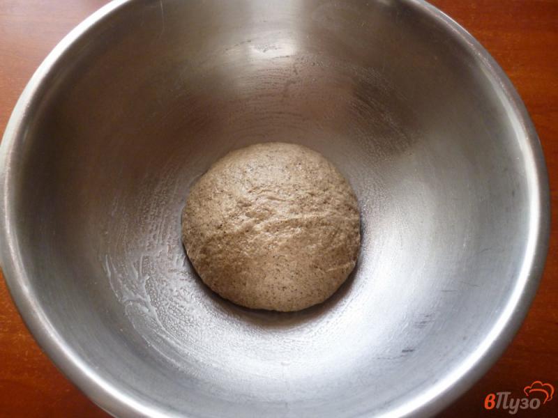 Фото приготовление рецепта: Ржаной хлеб с солодом на закваске шаг №5
