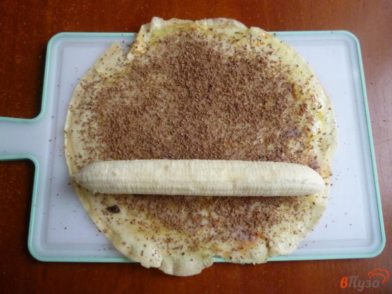 Фото приготовление рецепта: Сладкие роллы с бананом шаг №3