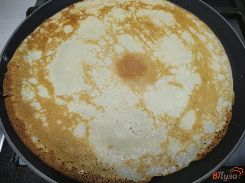 Фото приготовление рецепта: Закусочные блины с плавленым сыром Янтарь шаг №5