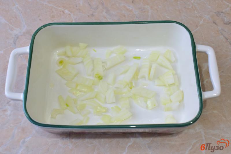 Фото приготовление рецепта: Курица с картошкой и черносливом в сметане шаг №1