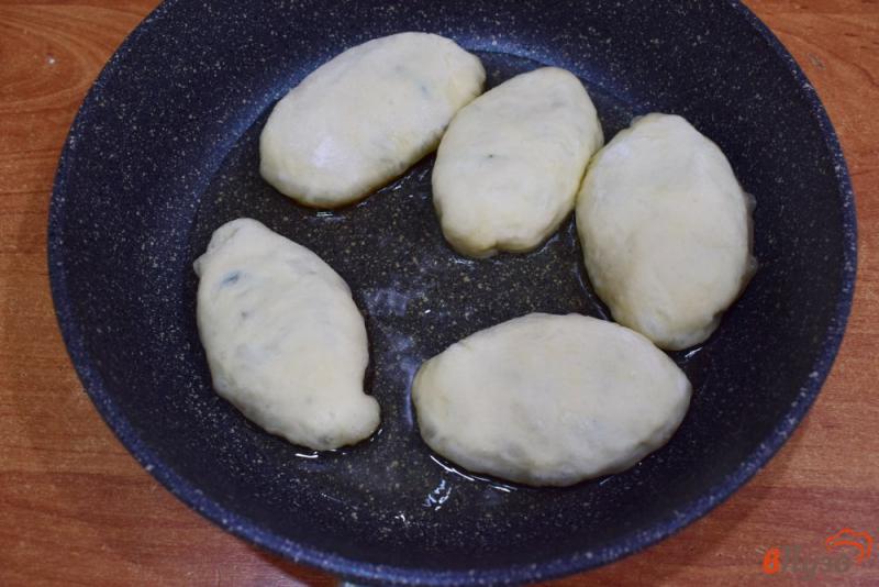 Фото приготовление рецепта: Пирожки с картошкой шаг №6