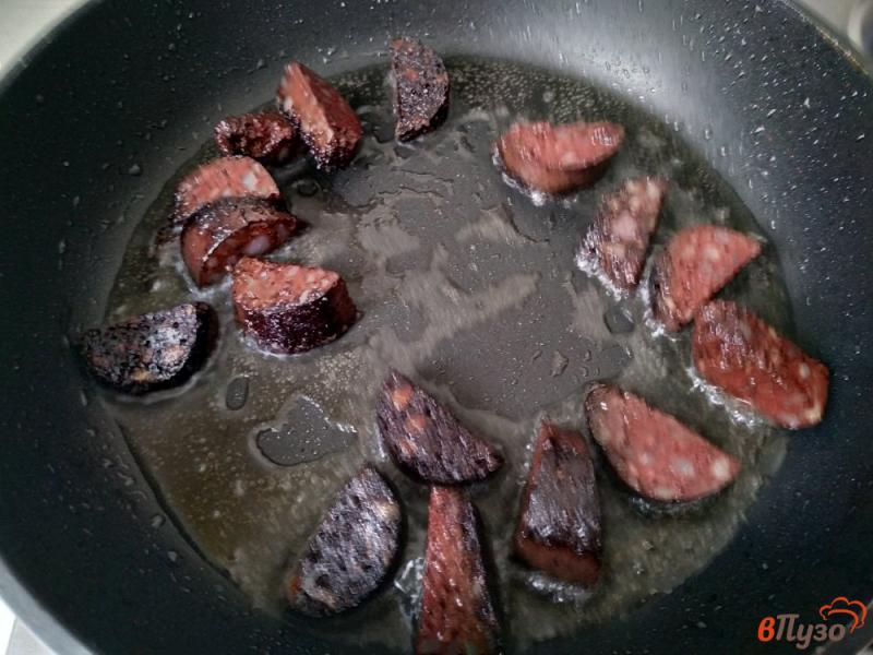 Фото приготовление рецепта: Тушёная капуста с кровяной колбасой шаг №3