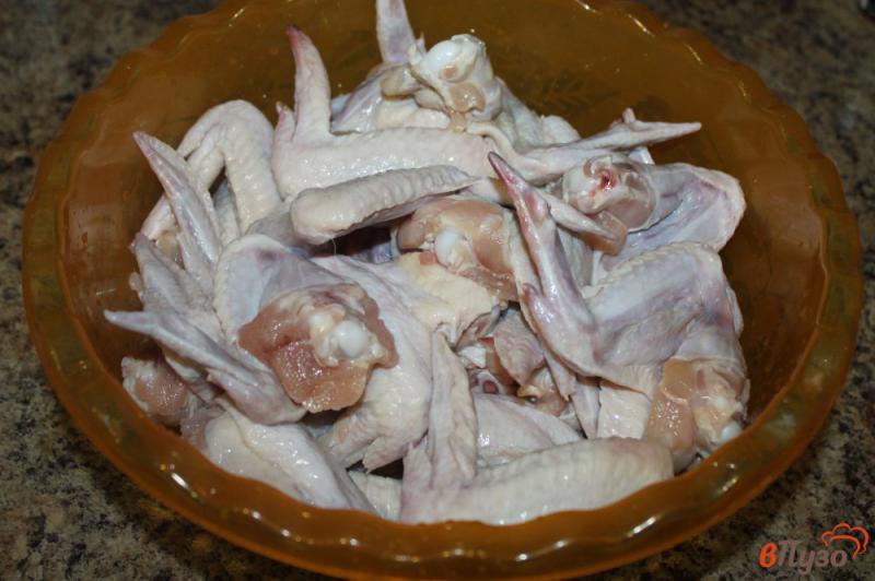 Фото приготовление рецепта: Крылья куриные маринованные в майонезе с чесноком шаг №1