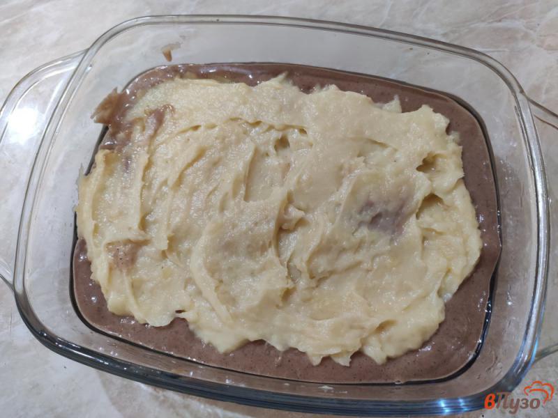 Фото приготовление рецепта: Шоколадный пирог с заварным кремом шаг №9