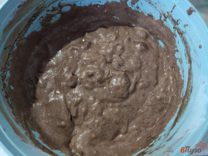 Фото приготовление рецепта: Шоколадный пирог со сметанным кремом шаг №5