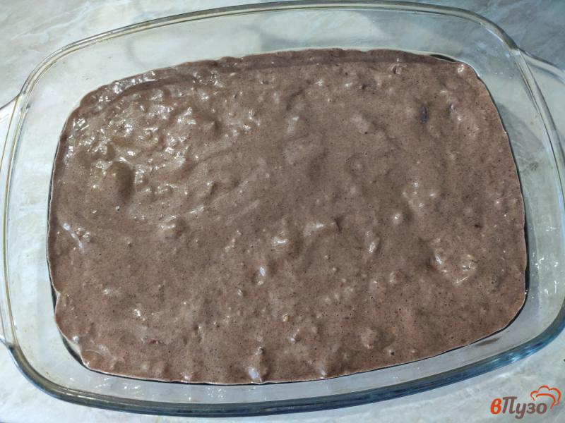 Фото приготовление рецепта: Шоколадный пирог со сметанным кремом шаг №6